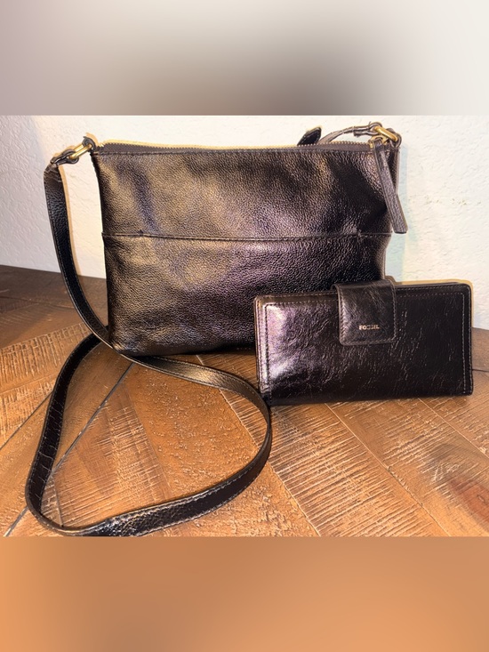 Fossil Handbags - ❤️Fossil Black Leather Crossbody Bag with Matching Wallet